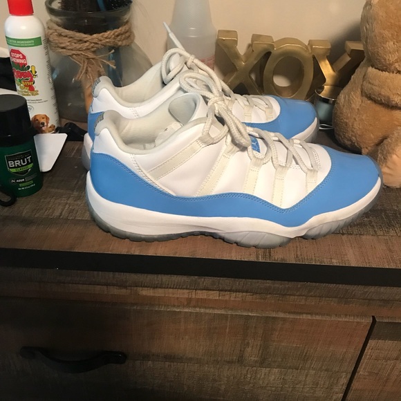 Air Jordan Retro 11 Low UNC - Picture 5 of 6